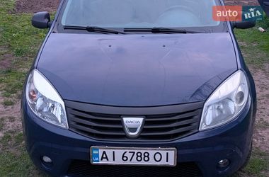 Хетчбек Dacia Sandero 2009 в Яготині