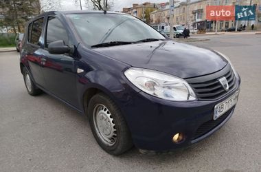 Хэтчбек Dacia Sandero 2010 в Виннице