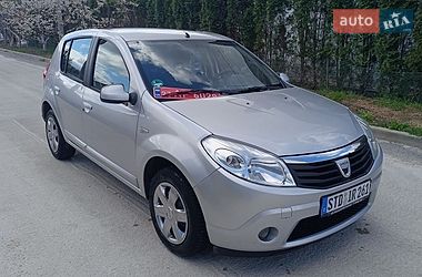 Хетчбек Dacia Sandero 2009 в Хмельницькому