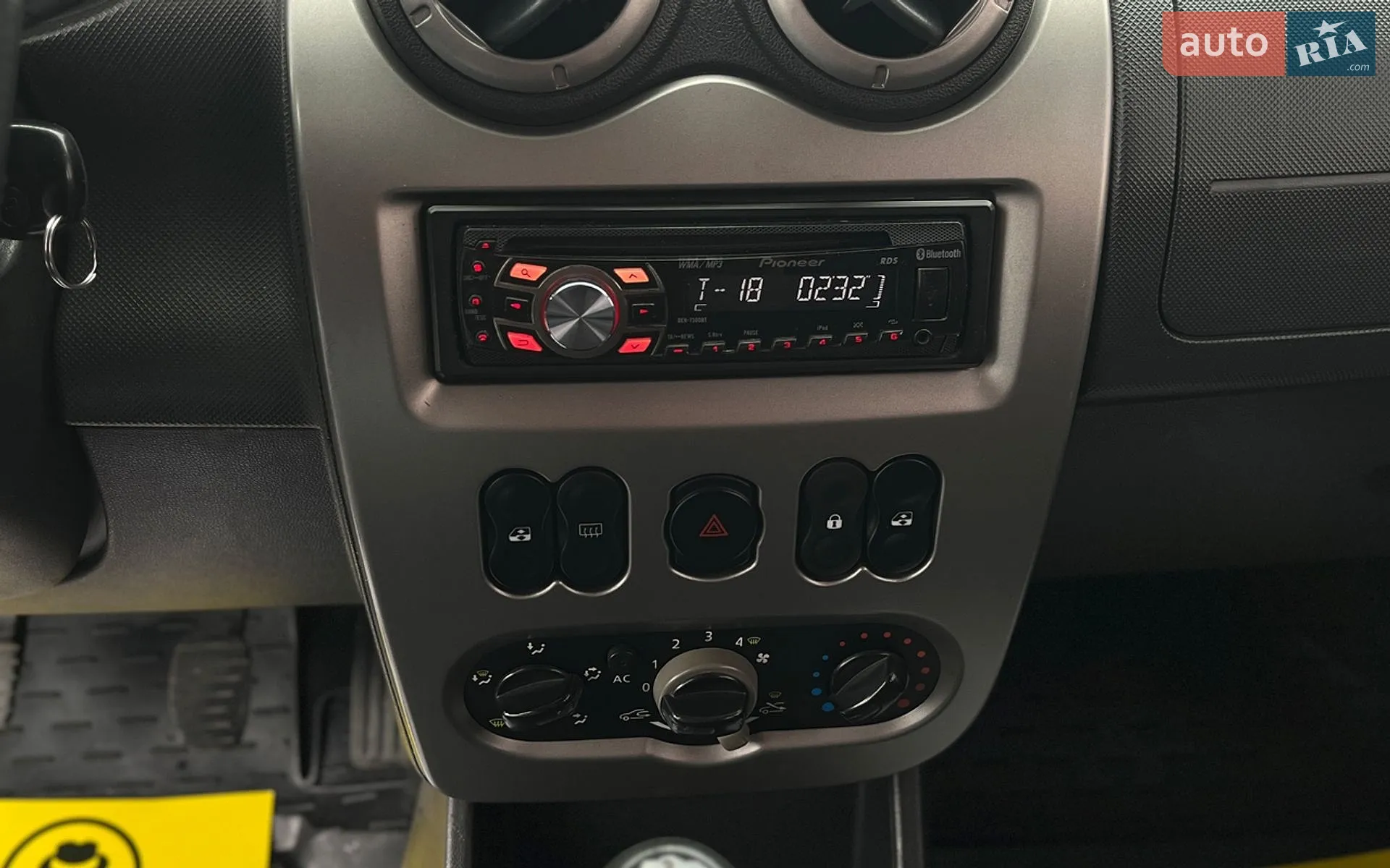 2011 Dacia Sandero - мініатюра 18