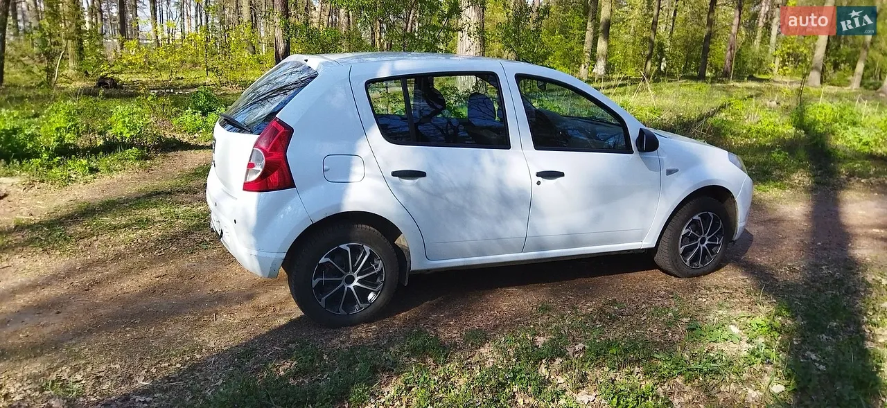 2011 Dacia Sandero - мініатюра 24