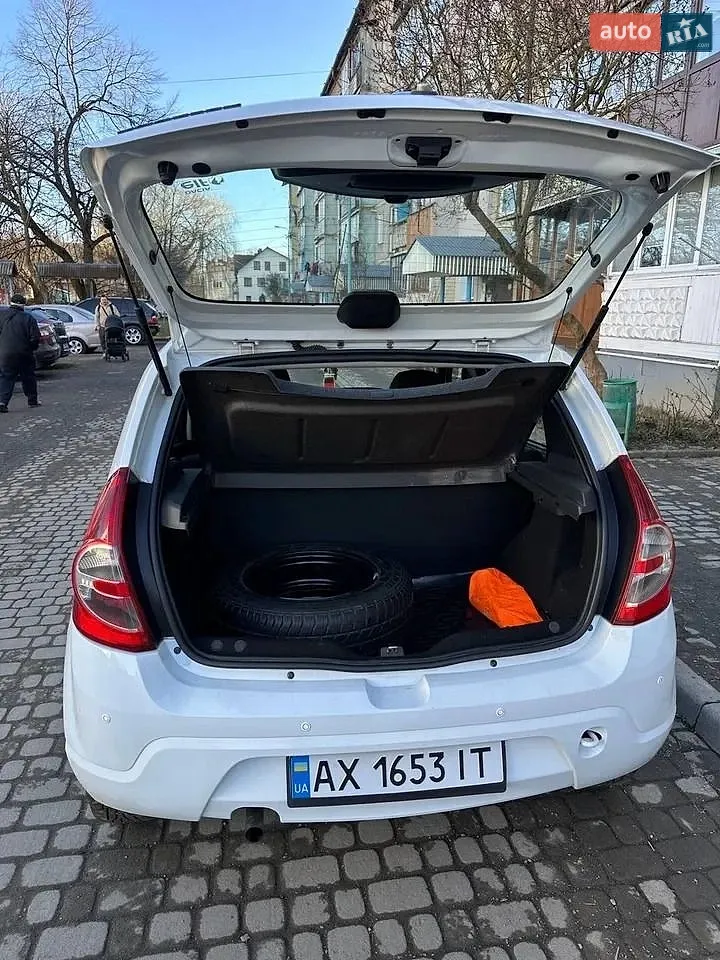 2012 Dacia Sandero - мініатюра 10