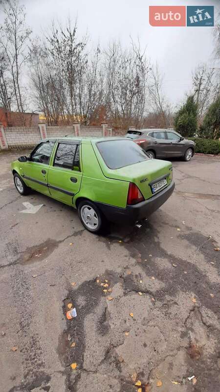 Хэтчбек Dacia Solenza 2003 в Благовещенском