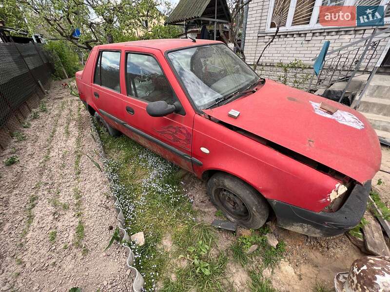 Седан Dacia Solenza 2004 в Броварах