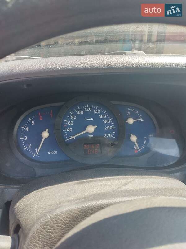 Ліфтбек Dacia Solenza 2003 в Харкові