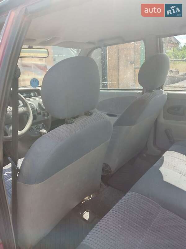 Ліфтбек Dacia Solenza 2003 в Харкові