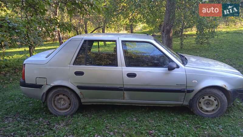 Dacia Solenza 2004