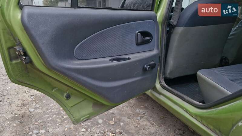 Седан Dacia Solenza 2003 в Киеве