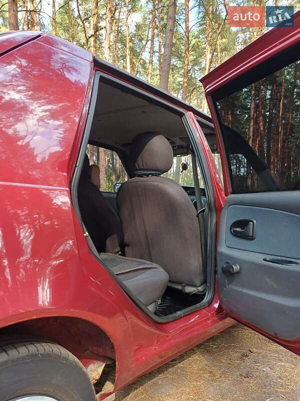 Седан Dacia Solenza 2004 в Богодухове