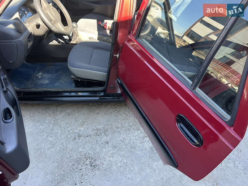 Седан Dacia Solenza 2003 в Киеве фото 10 Седан Dacia Solenza 2003 в Киеве