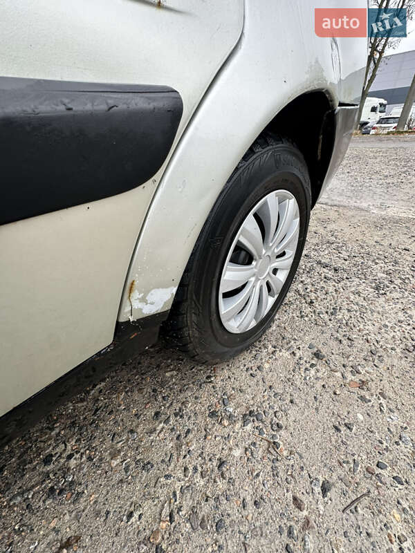 Седан Dacia Solenza 2003 в Одессе фото 14 Седан Dacia Solenza 2003 в Одессе