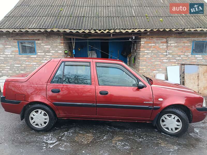 Седан Dacia Solenza 2004 в Вязовке