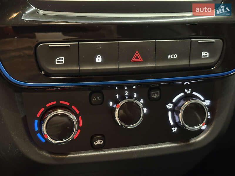 Внедорожник / Кроссовер Dacia Spring 2022 в Владимире