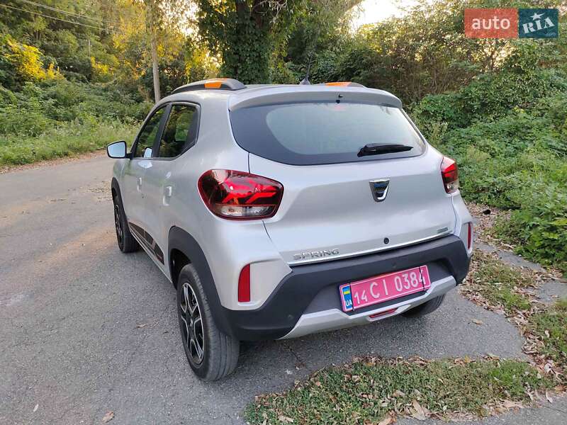 Позашляховик / Кросовер Dacia Spring 2022 в Києві