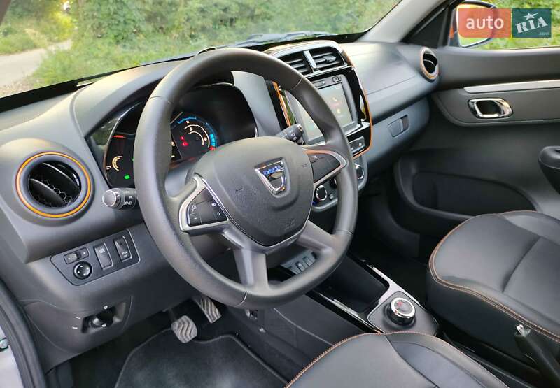 Позашляховик / Кросовер Dacia Spring 2022 в Києві