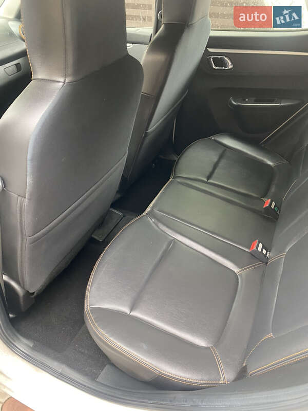 Внедорожник / Кроссовер Dacia Spring 2021 в Виннице