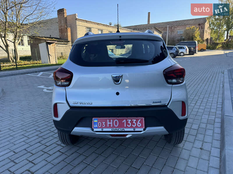 Позашляховик / Кросовер Dacia Spring 2022 в Дубні