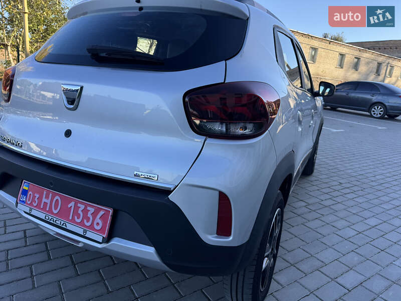 Позашляховик / Кросовер Dacia Spring 2022 в Дубні