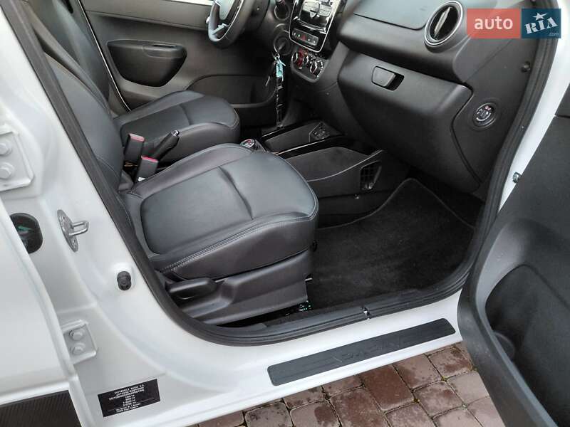 Внедорожник / Кроссовер Dacia Spring 2023 в Ивано-Франковске