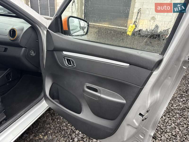 Внедорожник / Кроссовер Dacia Spring 2022 в Луцке