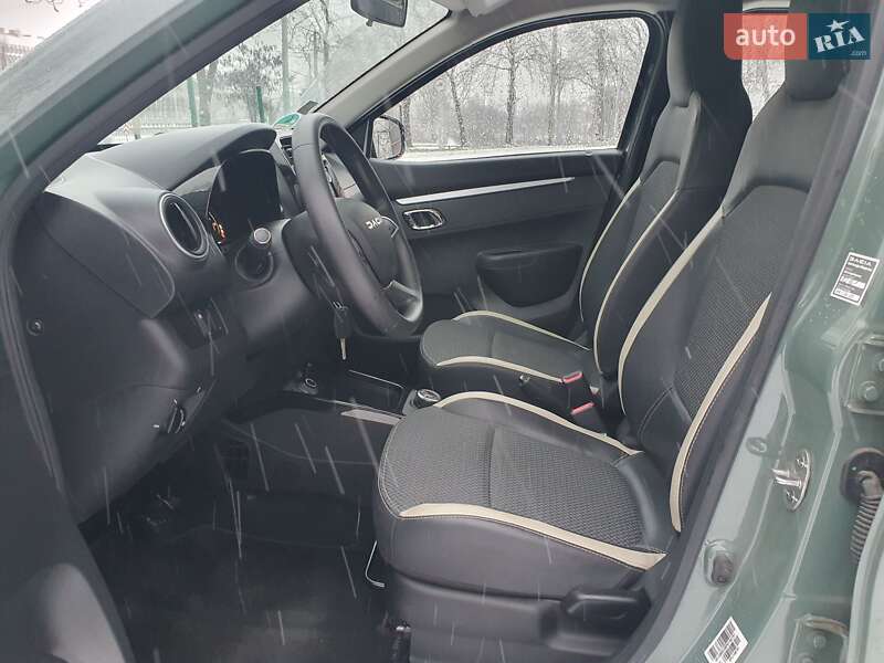 Позашляховик / Кросовер Dacia Spring 2023 в Києві