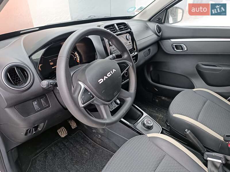 Позашляховик / Кросовер Dacia Spring 2023 в Дубні