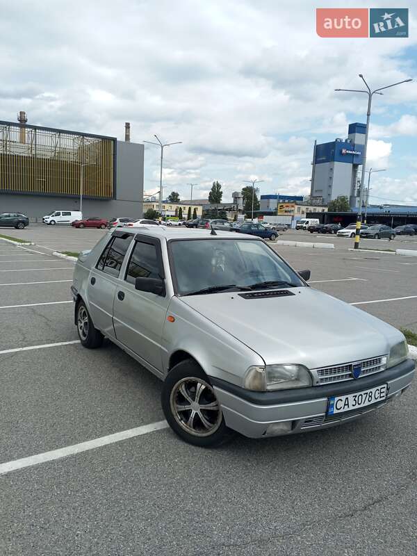 Седан Dacia SuperNova 2003 в Киеве