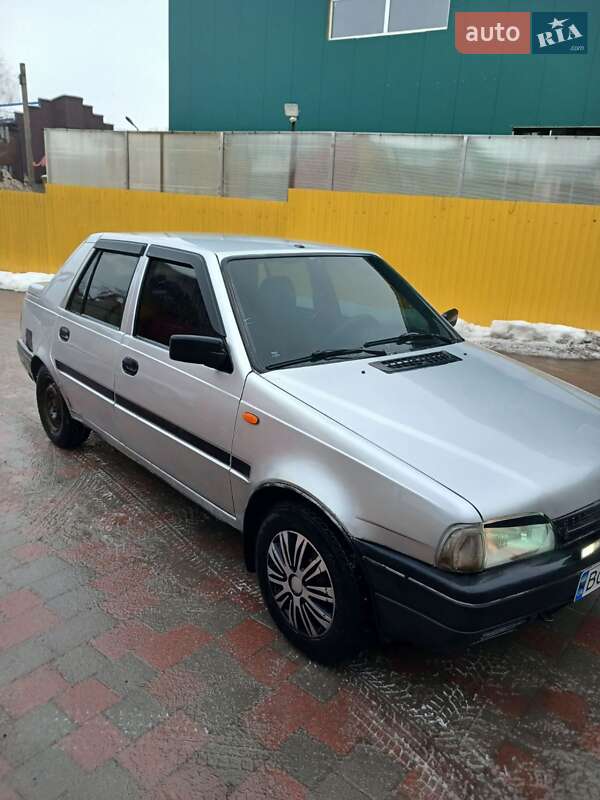 Седан Dacia SuperNova 2002 в Тернополі