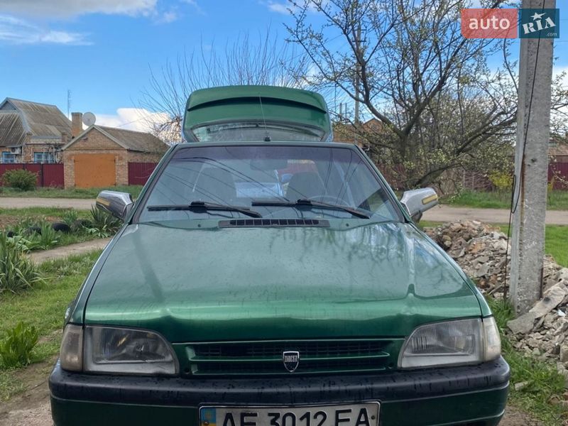 Седан Dacia SuperNova 2003 в Марганце