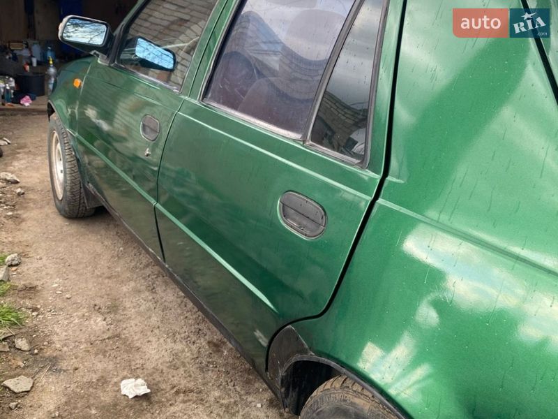 Седан Dacia SuperNova 2003 в Марганце