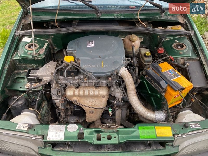 Седан Dacia SuperNova 2003 в Марганце