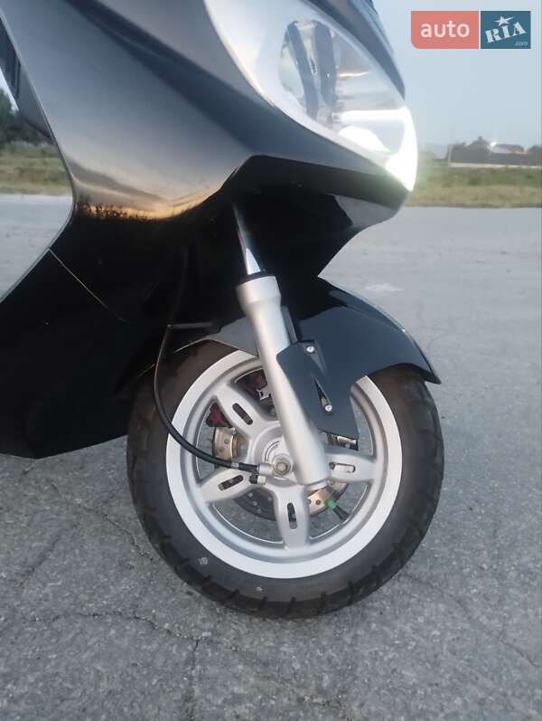Максі-скутер Daelim S2 2007 в Чернівцях