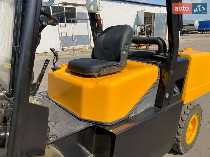 Вилочный погрузчик Daewoo D 70 2006 в Киеве