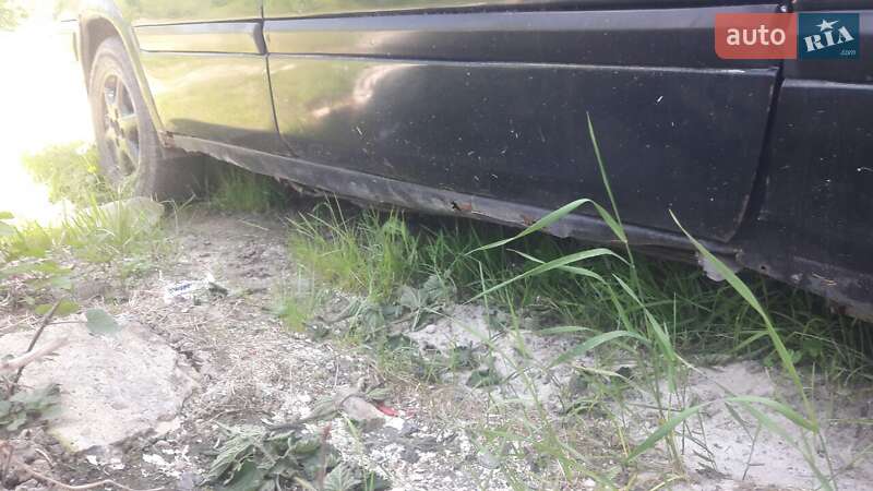 Седан Daewoo Espero 1997 в Львові