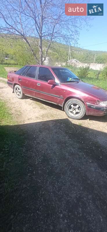 Седан Daewoo Espero 1998 в Надворной