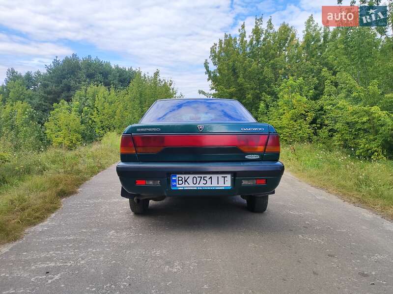 Седан Daewoo Espero 1997 в Ровно