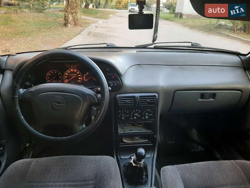 Седан Daewoo Espero 1995 в 