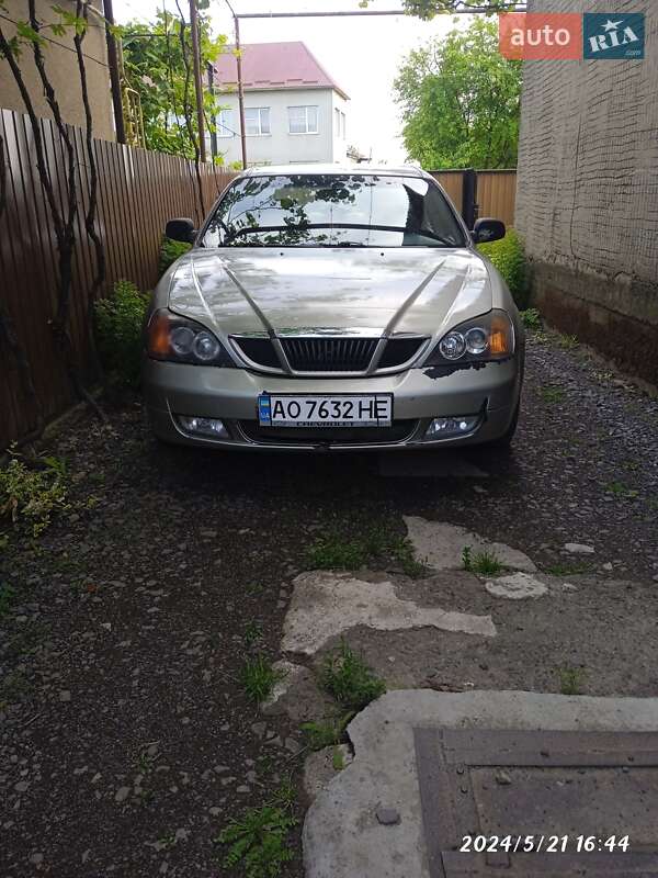 Седан Daewoo Evanda 2002 в Мукачевому