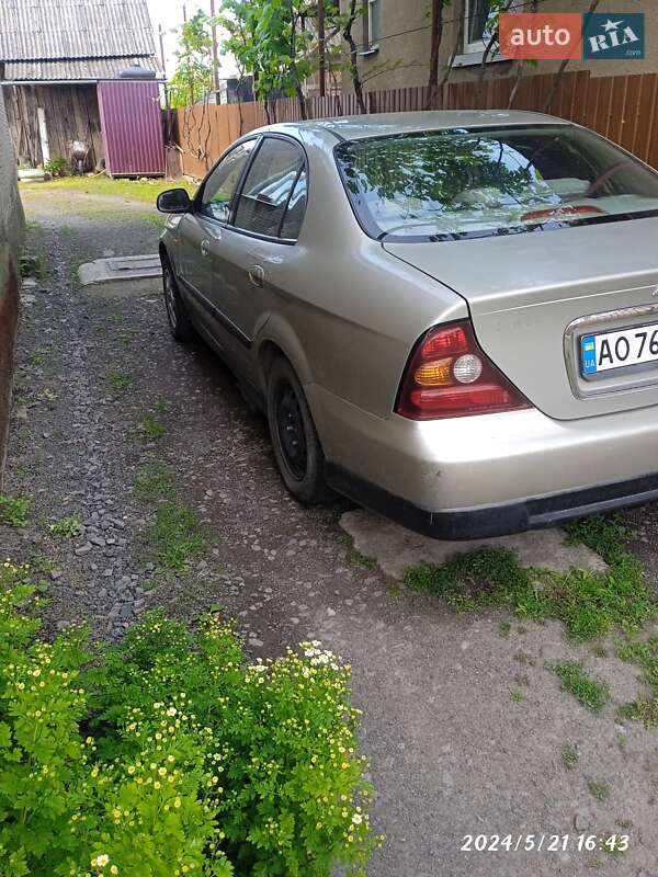 Седан Daewoo Evanda 2002 в Мукачево