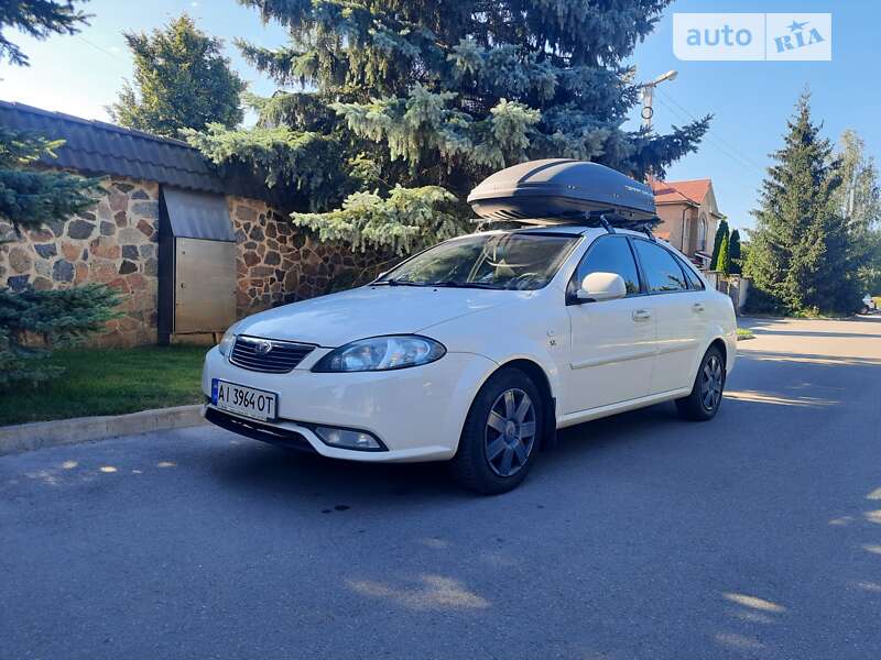 Седан Daewoo Gentra 2013 в Києві