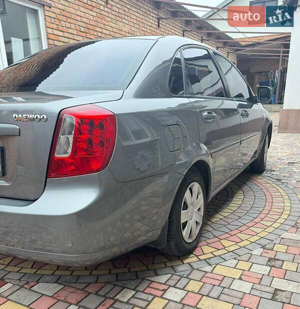 Седан Daewoo Gentra 2013 в Кропивницком