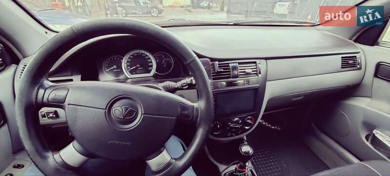 Седан Daewoo Gentra 2013 в Харькове