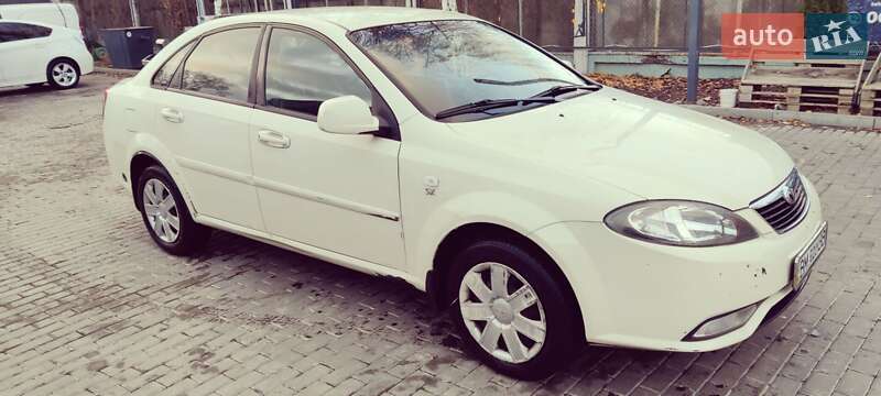 Седан Daewoo Gentra 2013 в Харькове