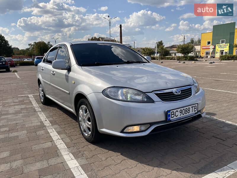 Седан Daewoo Gentra 2013 в 
