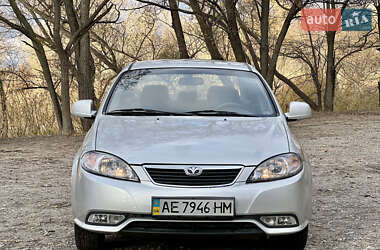 Седан Daewoo Gentra 2014 в Днепре