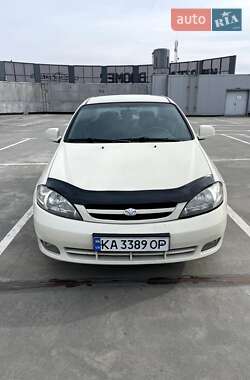 Седан Daewoo Gentra 2013 в Києві