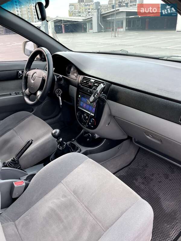 Седан Daewoo Gentra 2013 в Киеве