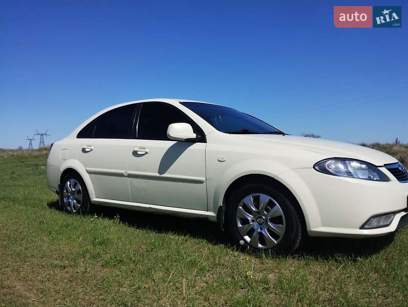 Седан Daewoo Gentra 2014 в Николаеве