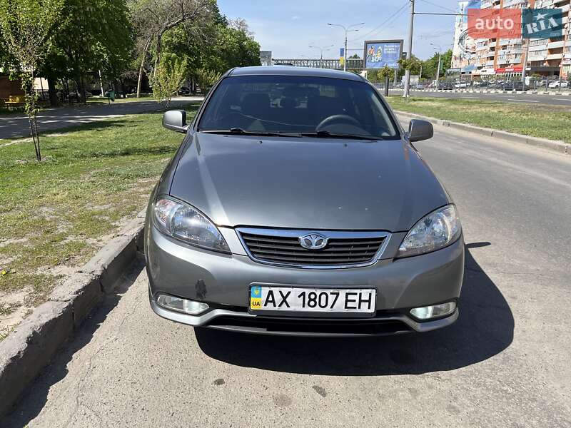 Седан Daewoo Gentra 2014 в 