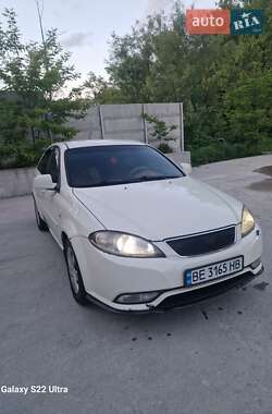 Седан Daewoo Gentra 2014 в Киеве
